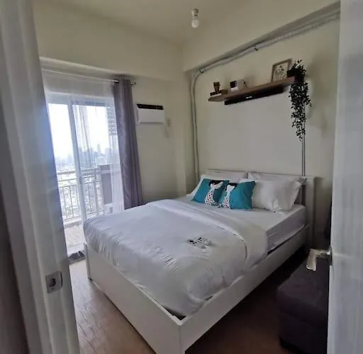 2br Penthouse In Brixton Place With Breathtaking View Of Bgc Apartment